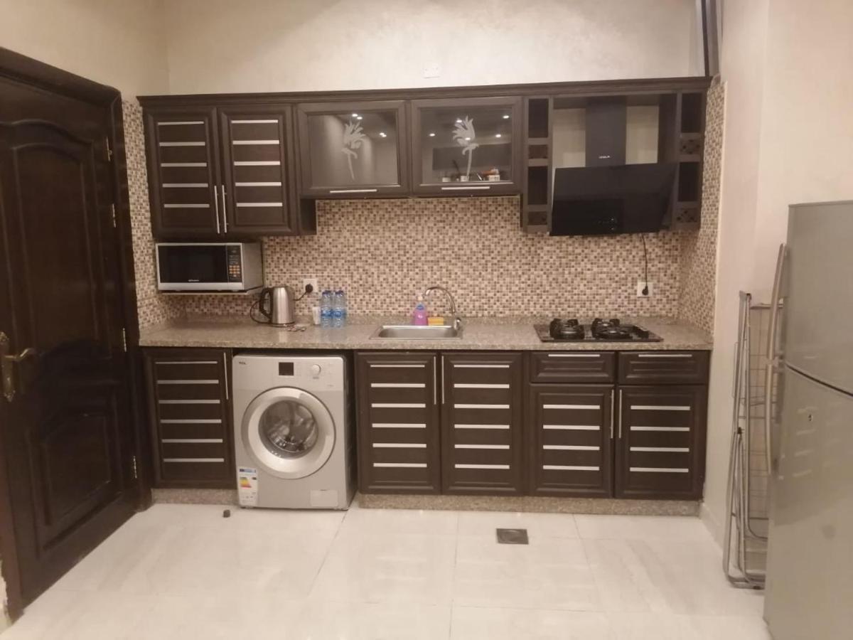 Al-Ahlam Hotel Apartments Акаба Екстер'єр фото